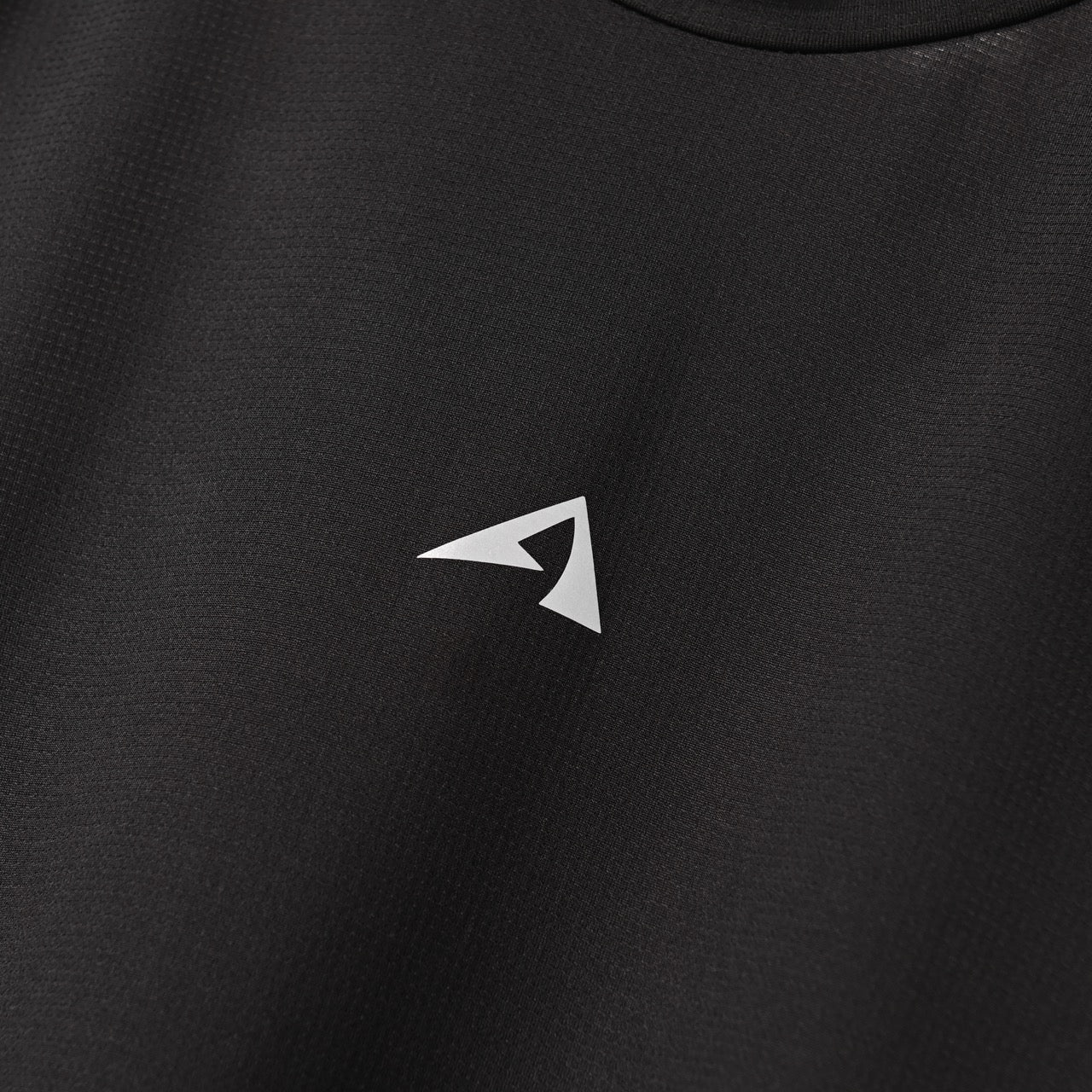 ARCHE CORTE RUNNING JERSEY WOMEN'S BLACK-WHITE SHORT SLEEVE